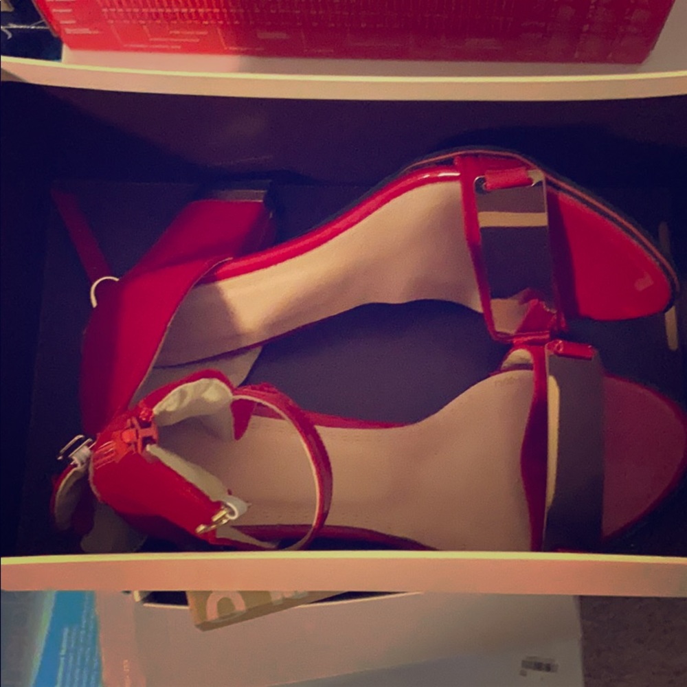 Shoe